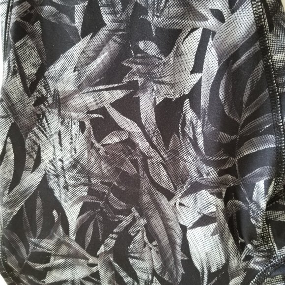 Champion Athletic Leggings Floral Pattern With Sheer Netting Black White Large - Picture 7 of 14